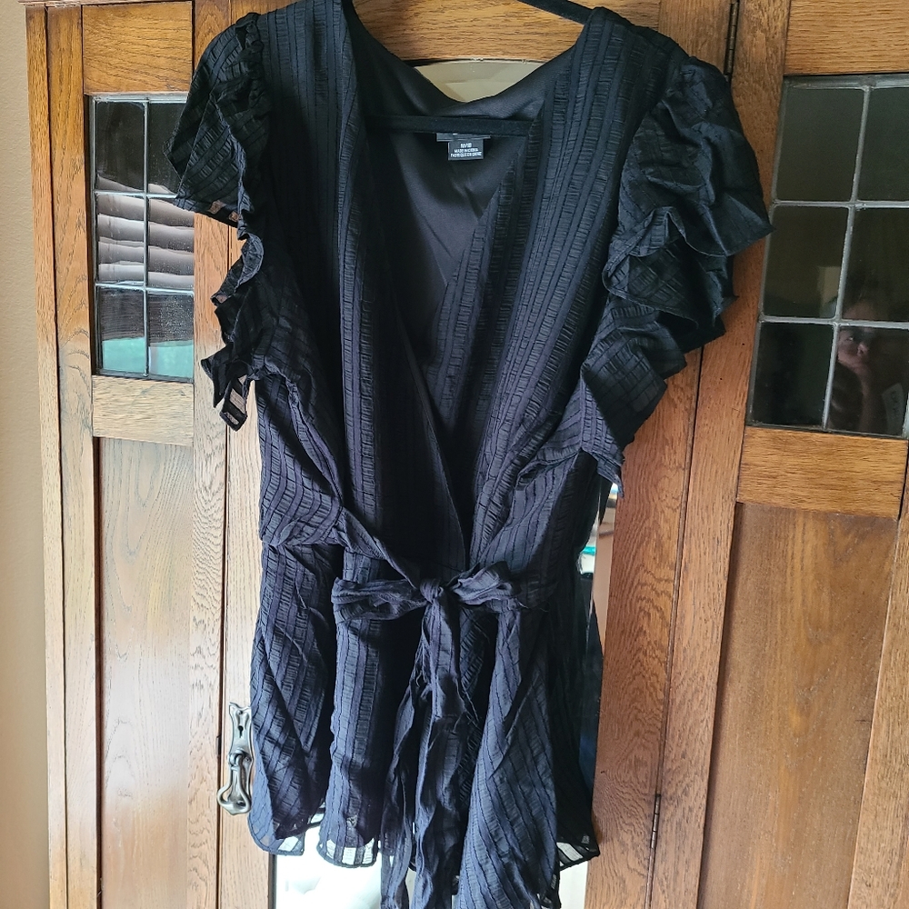 City Chic faux wrap black blouse. Women's plus size 18.❤️